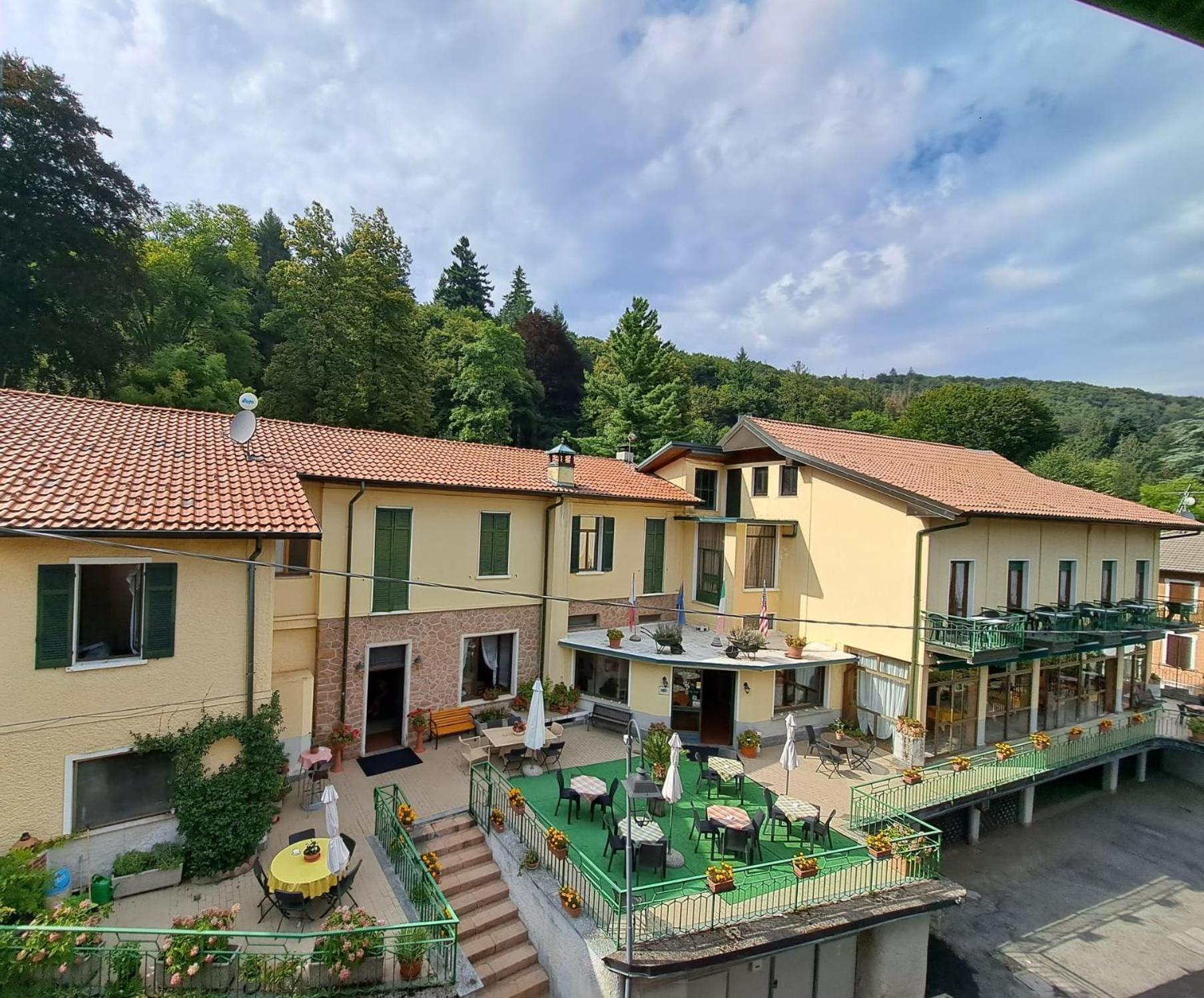 Budget Hotel Vittoria & Ristorante Marzio Exterior photo