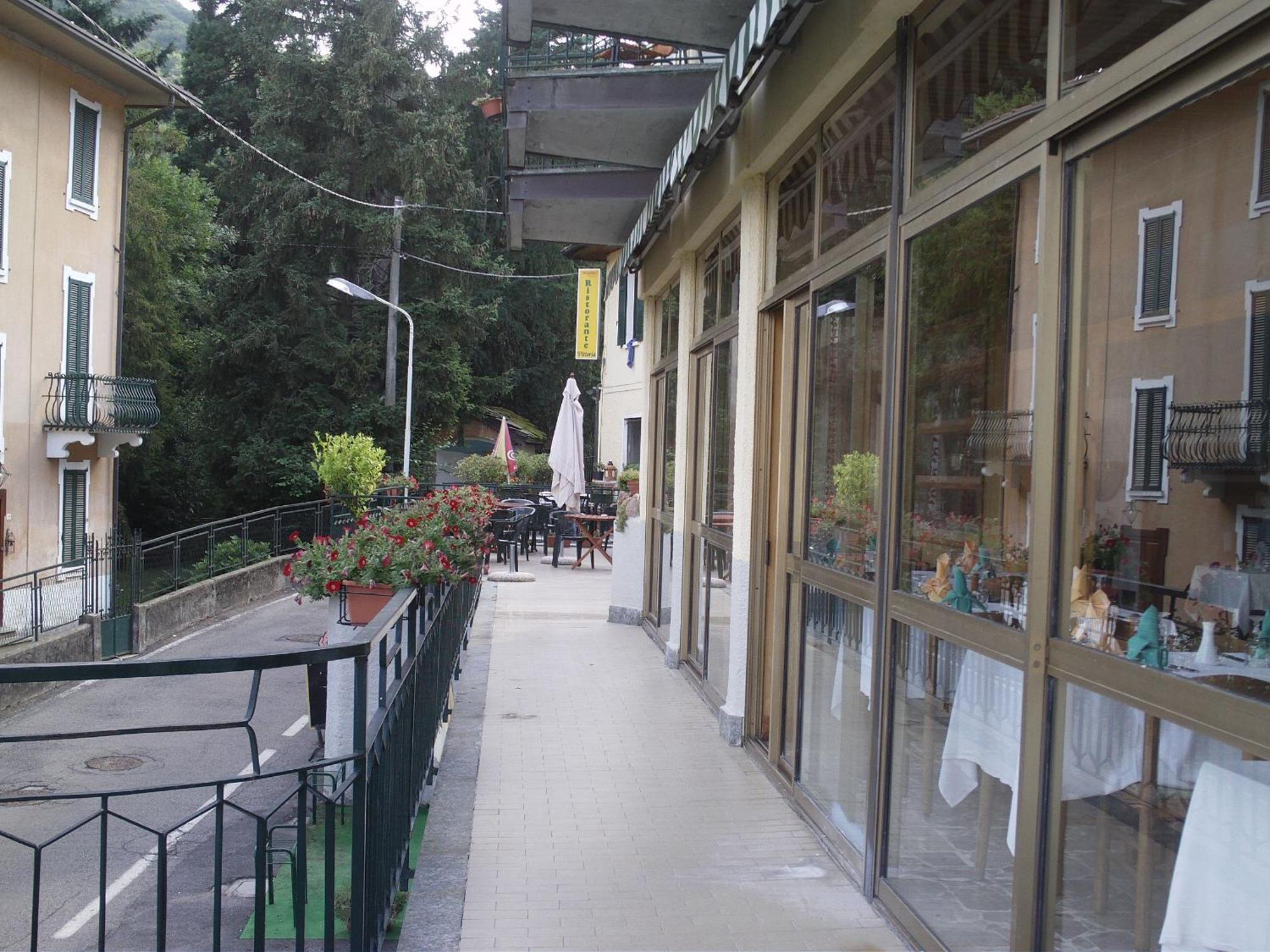 Budget Hotel Vittoria & Ristorante Marzio Exterior photo